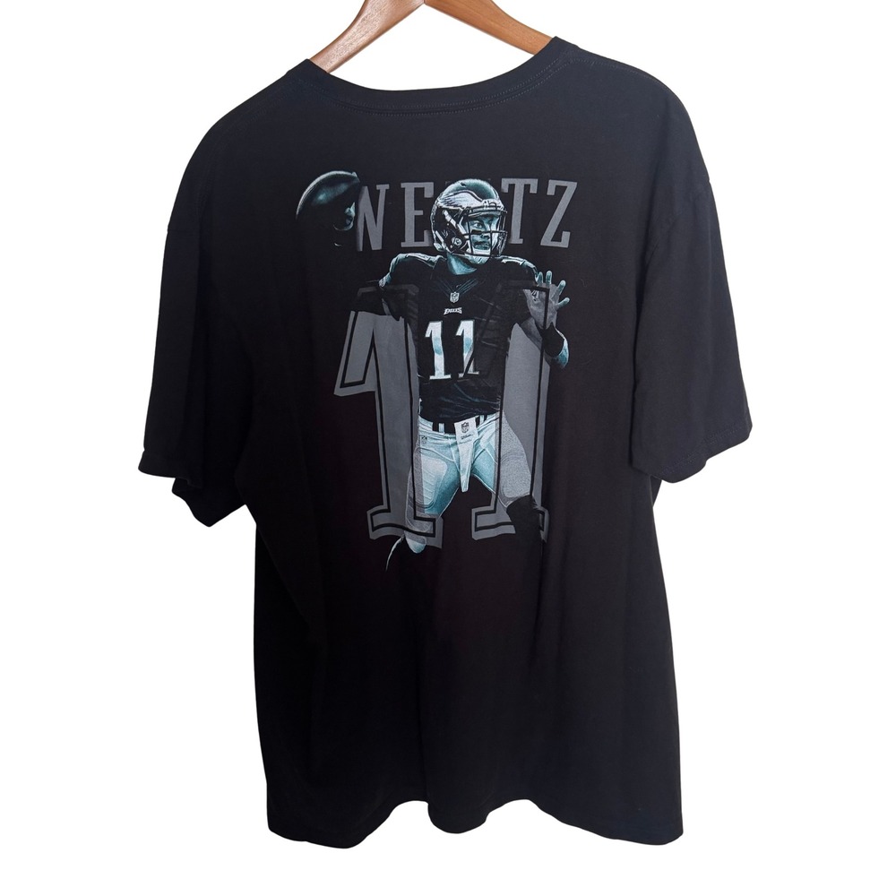 NFL Philadelphia Eagles Carson Wentz 11 Graphic T-Shirt Mens XL Black Tee